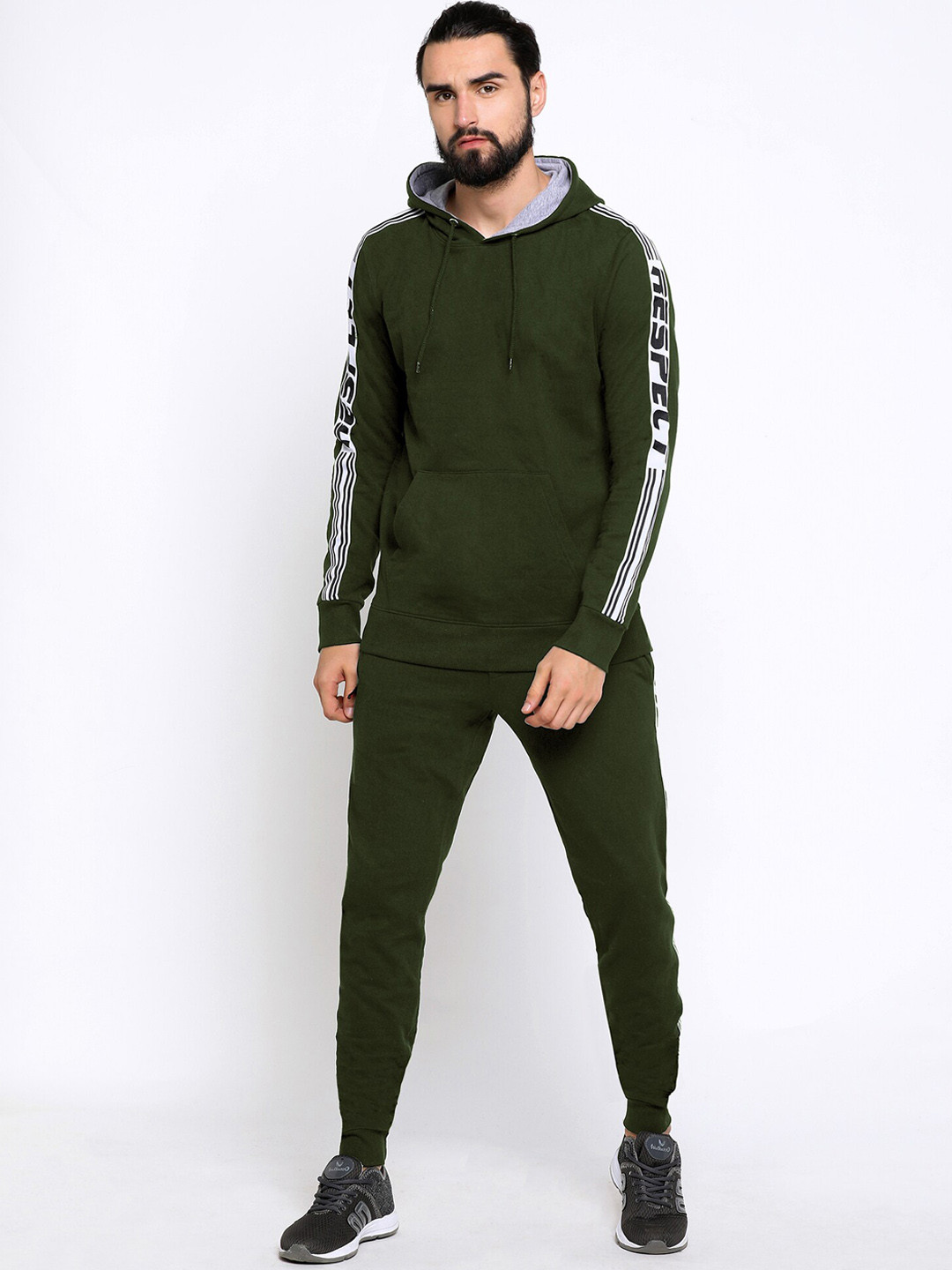 

Maniac Men Olive-Green & White Solid Slim-Fit Track Suit