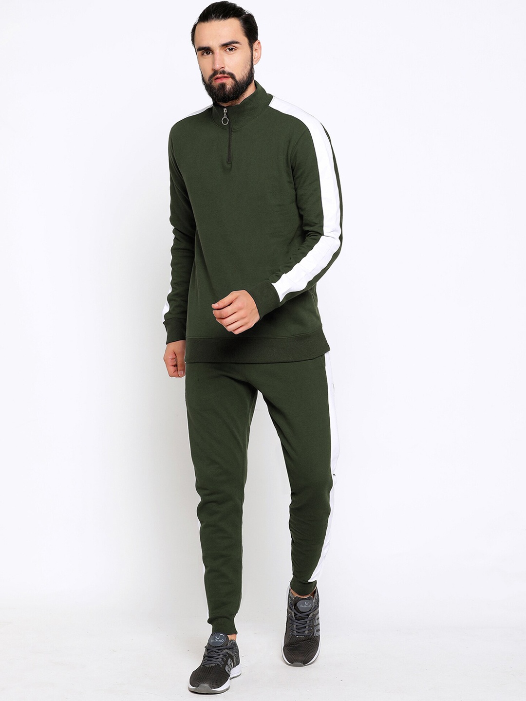 

Maniac Men Olive Green & White Solid Slim Fit Tracksuit