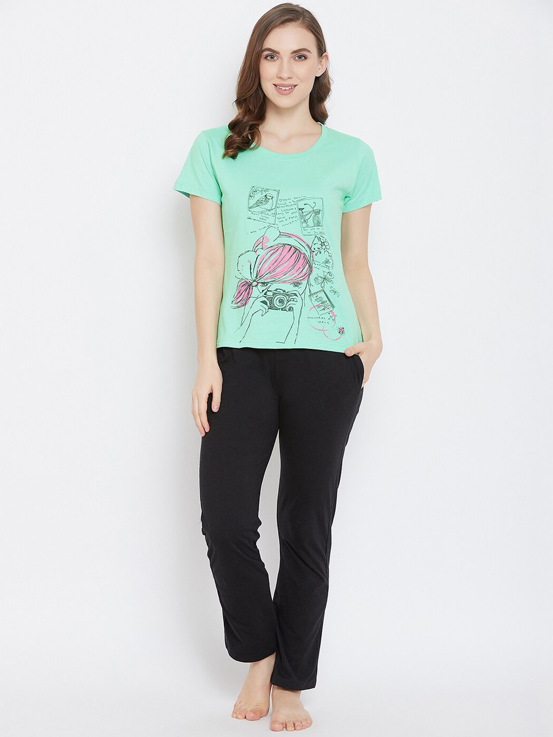 

Clovia Green & Black Graphic Printed Pure Cotton T-shirt & Pyjamas