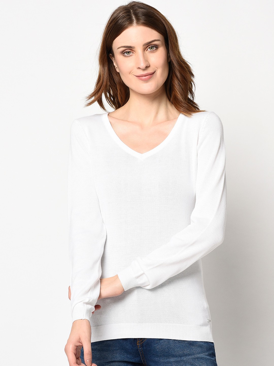 

98 Degree North Women White Solid Pullover Sweater