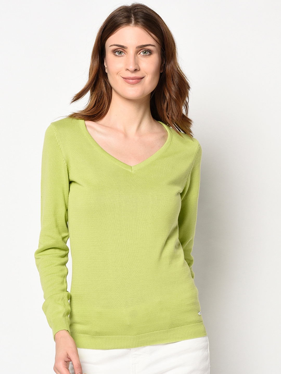 

98 Degree North Women Green Solid Pullover Sweater