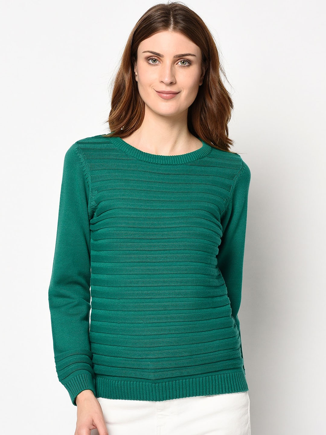

98 Degree North Women Green Solid Pullover Sweater