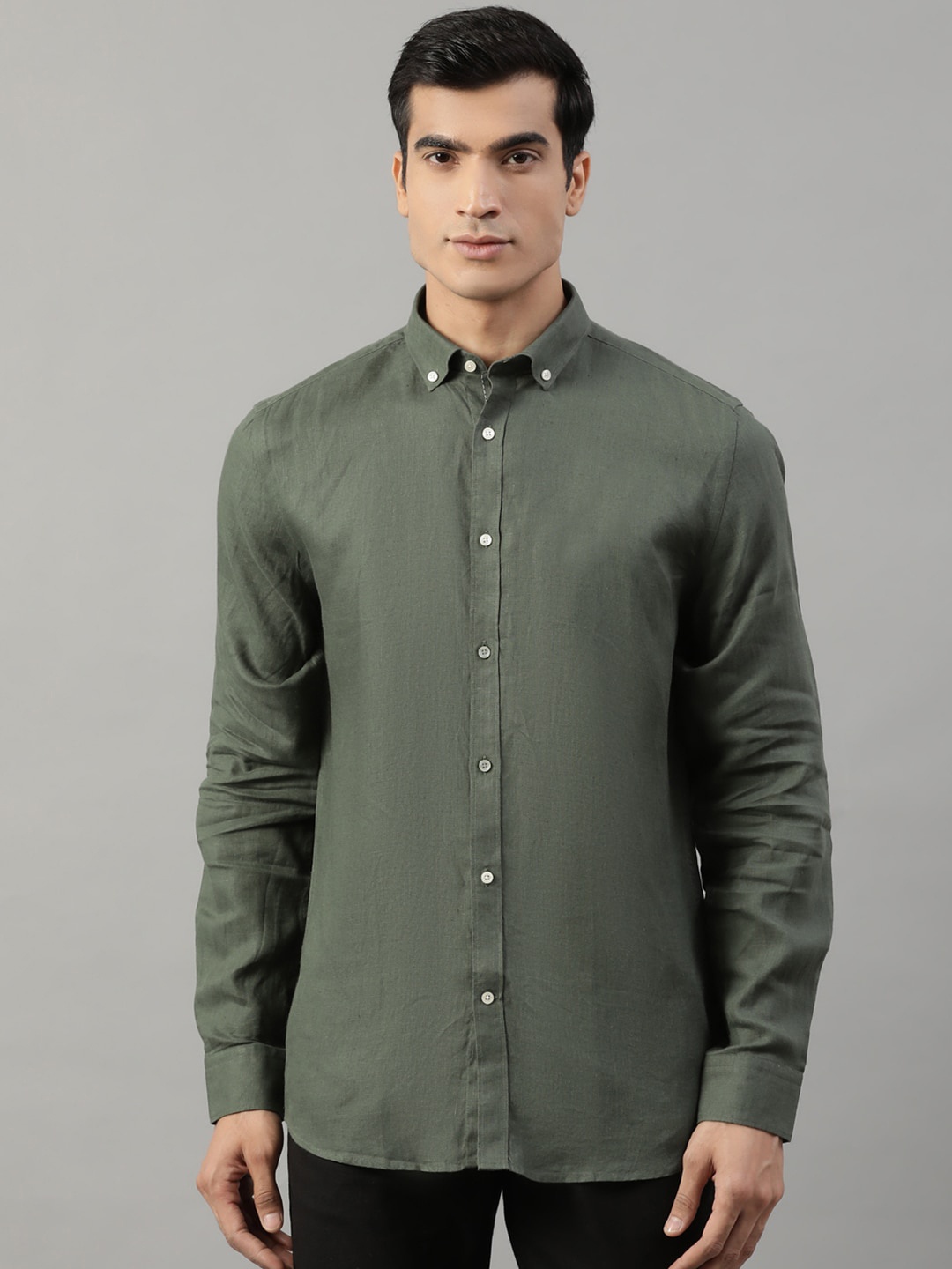 

HARSAM Men Olive Green Slim Fit Solid Casual Shirt