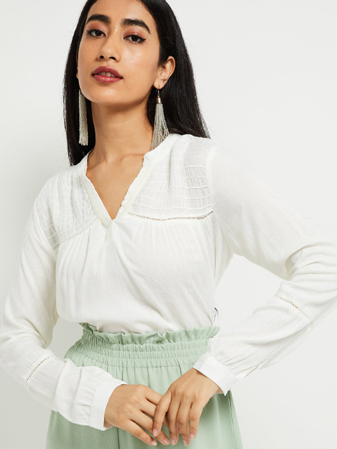 

max Women White Solid Top