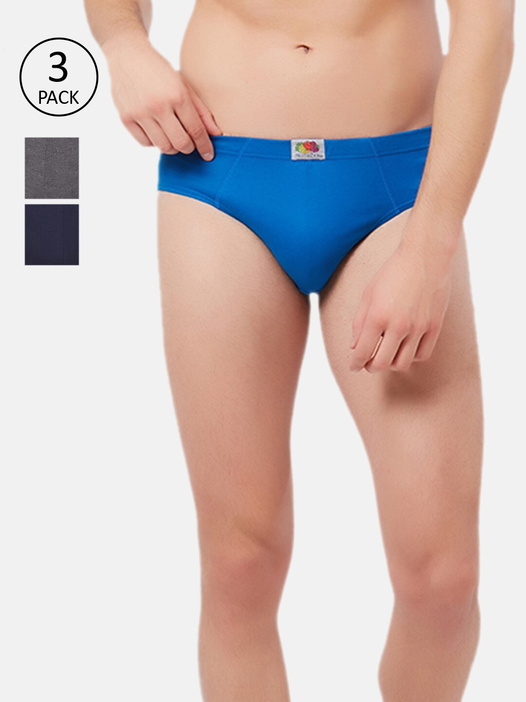 

Fruit of the loom Men Pack Of 3 Assorted Solid Briefs
