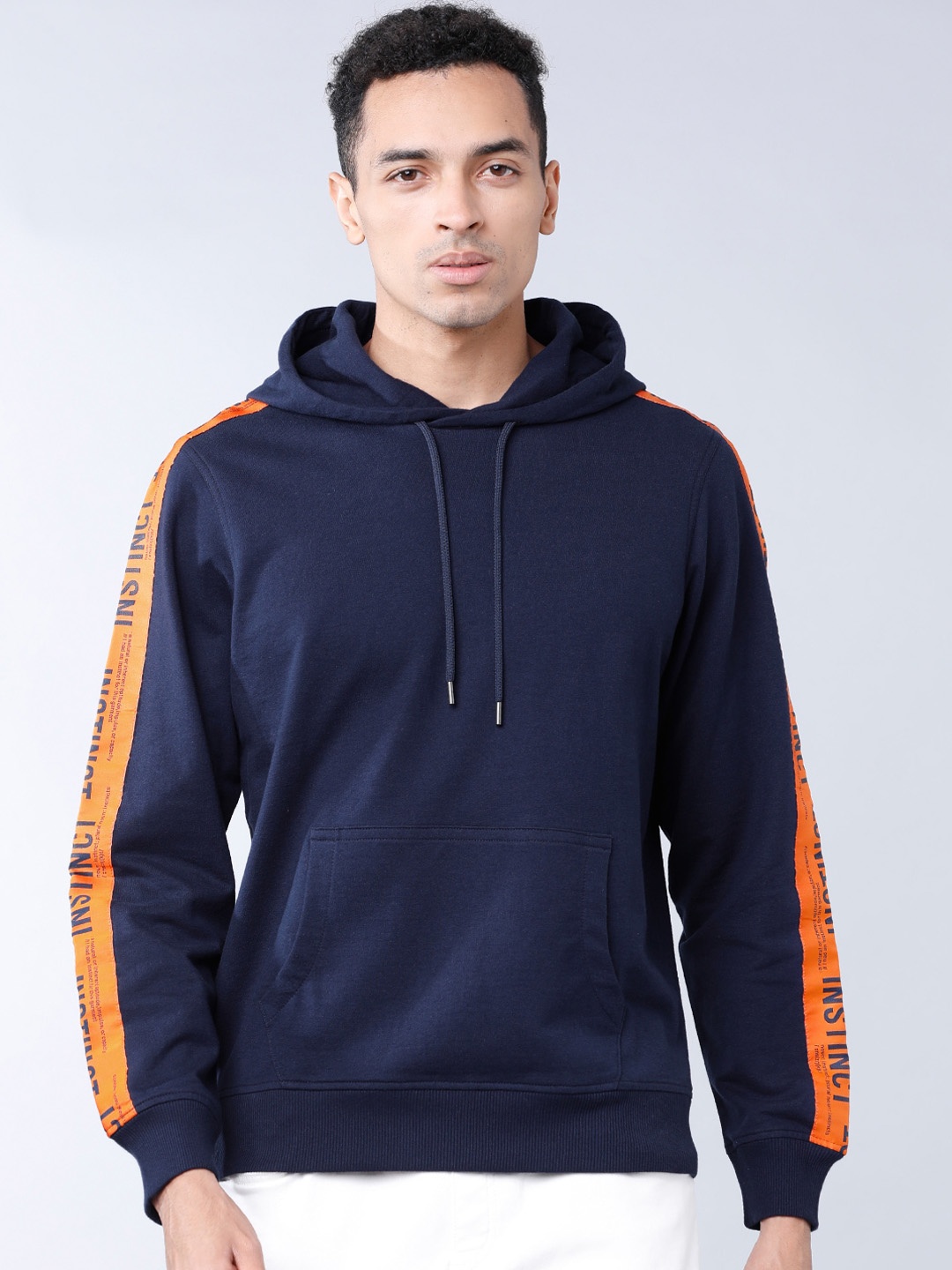

HIGHLANDER Men Navy Blue Solid Hooded Sweatshirt