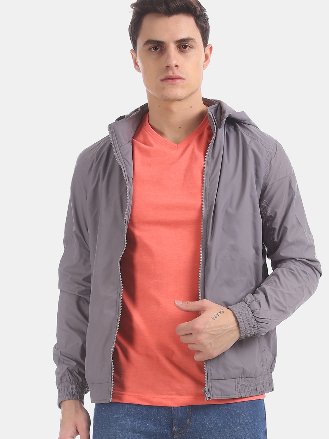 

Ruggers Men Grey Solid Bomber Jacket