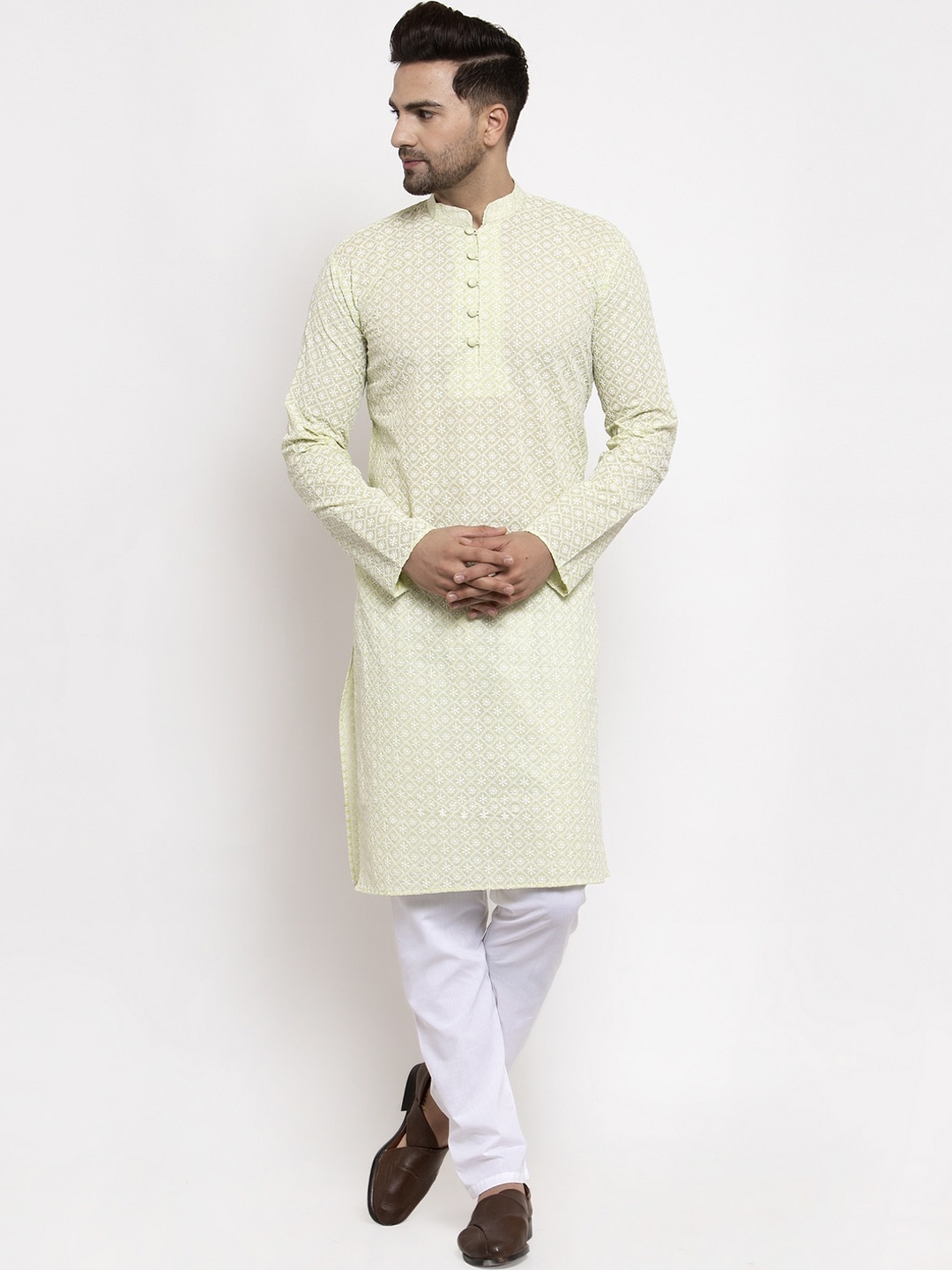 

Jompers Men Green & White Embroidered Cotton Kurta with Pyjamas
