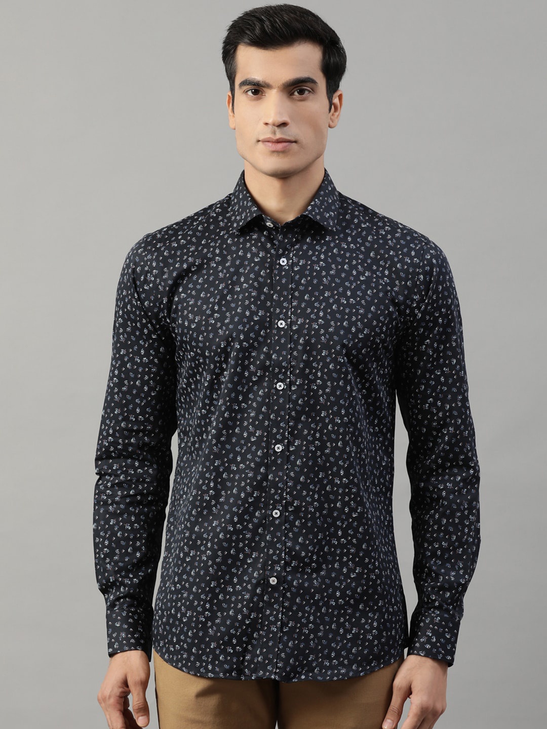 

HARSAM Men Black & Blue Slim Fit Printed Casual Shirt