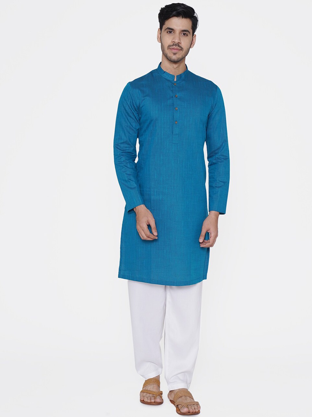 

Manyavar Men Blue Striped Straight Kurta