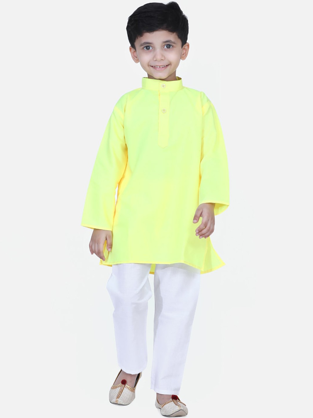 

BownBee Boys Yellow & White Solid Kurta with Pyjamas