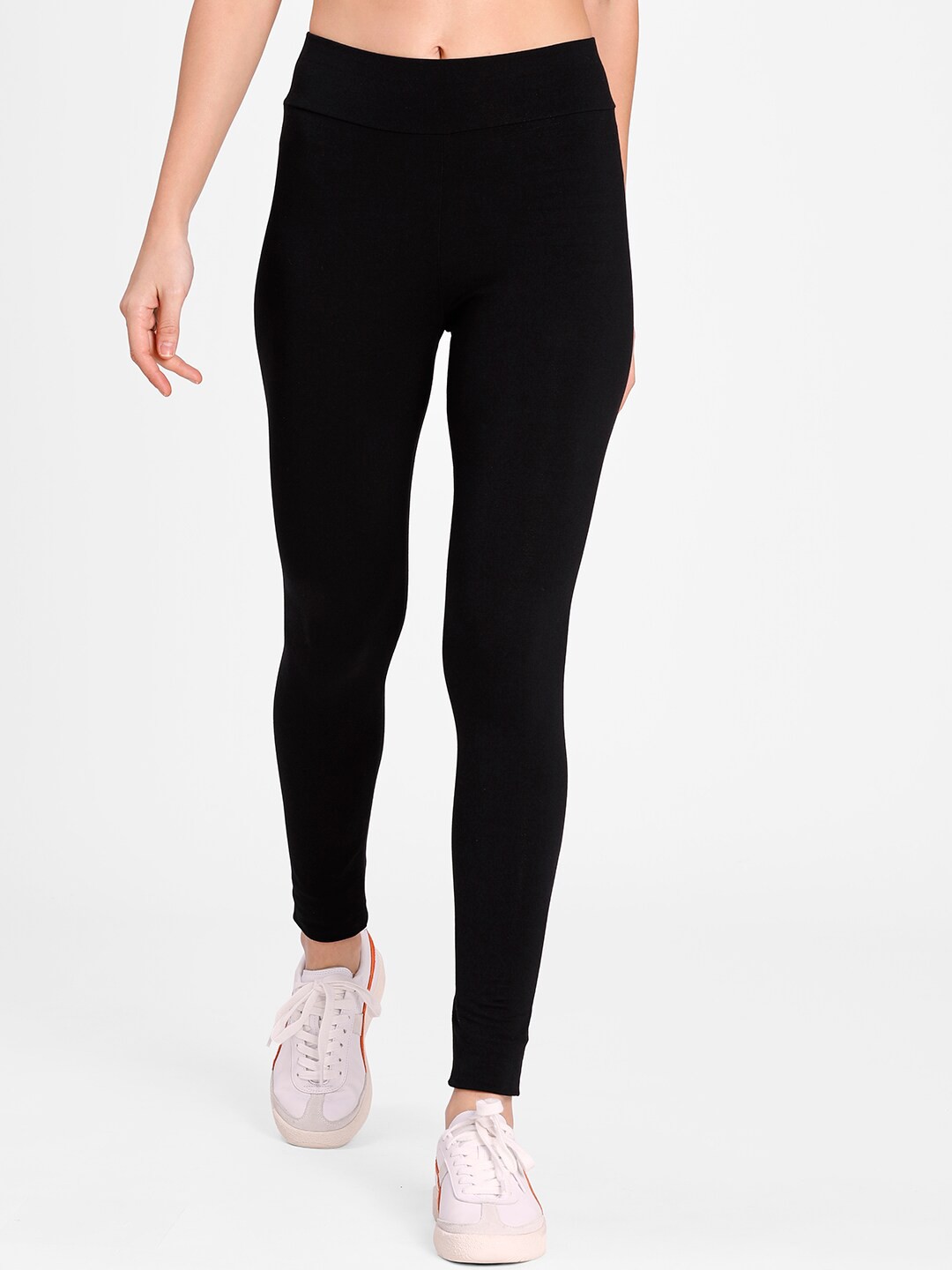 

Puma Women Black Solid Graphic Logo Tights