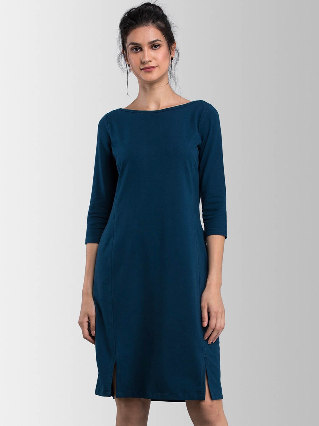 

FableStreet Women Blue Solid Sheath Dress
