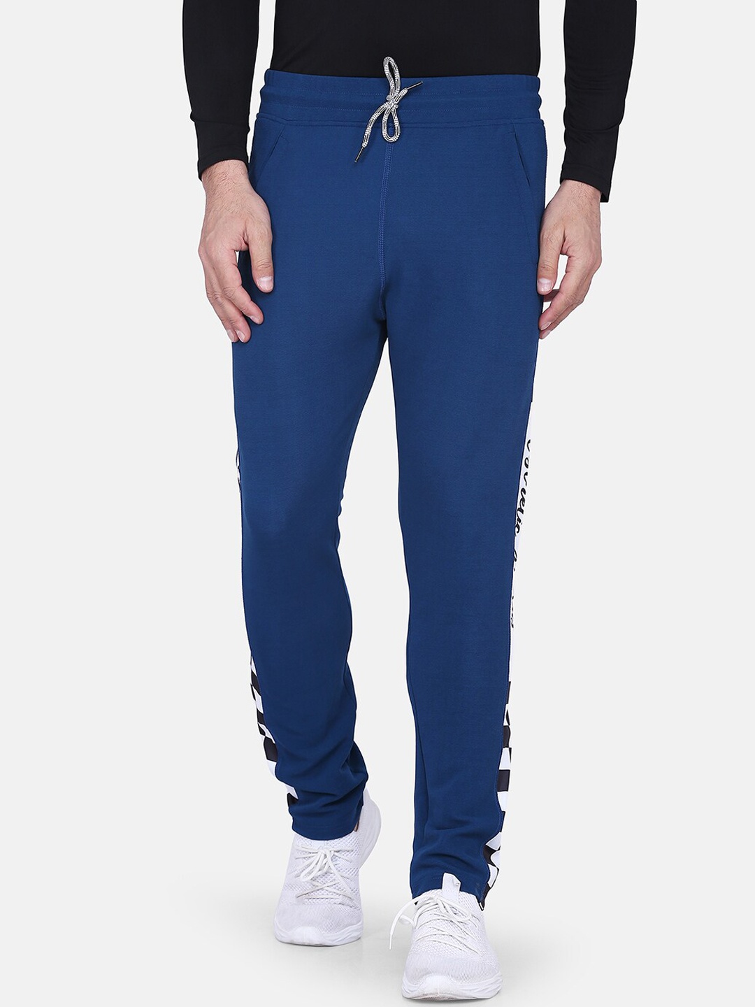 

Aesthetic Bodies Men Blue Solid Slim-Fit Track Pants