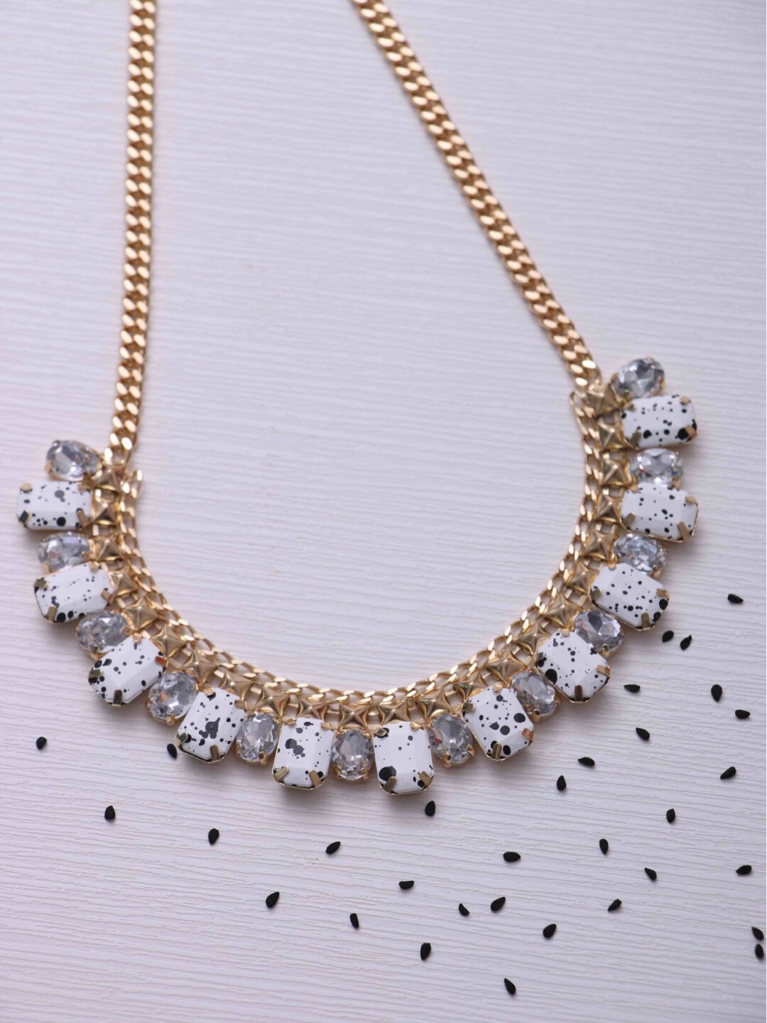 ChicMela Black and White Handcrafted Necklace