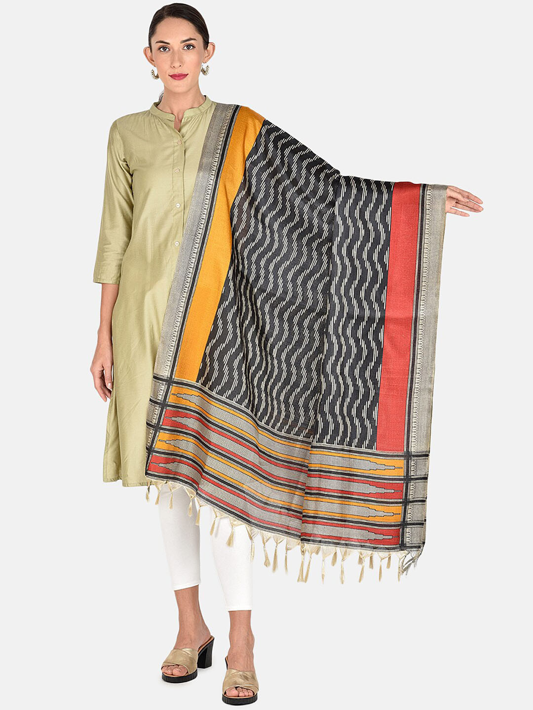 

Dupatta Bazaar Black & Red Printed Dupatta