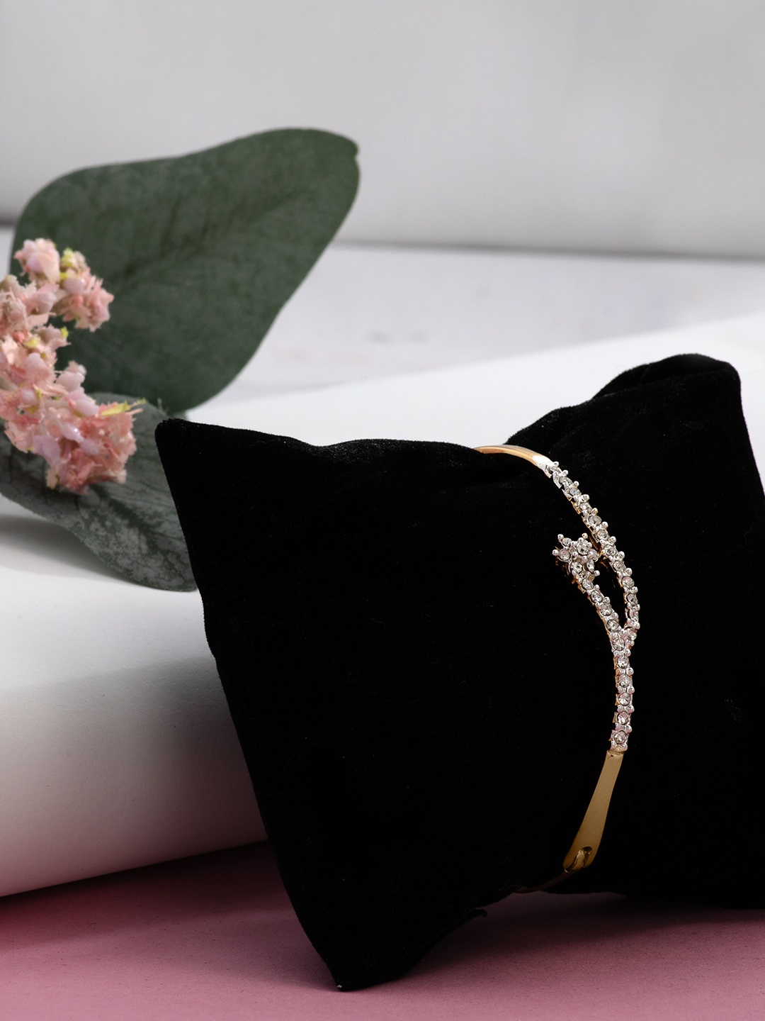 

Estele Gold-Toned Bracelet