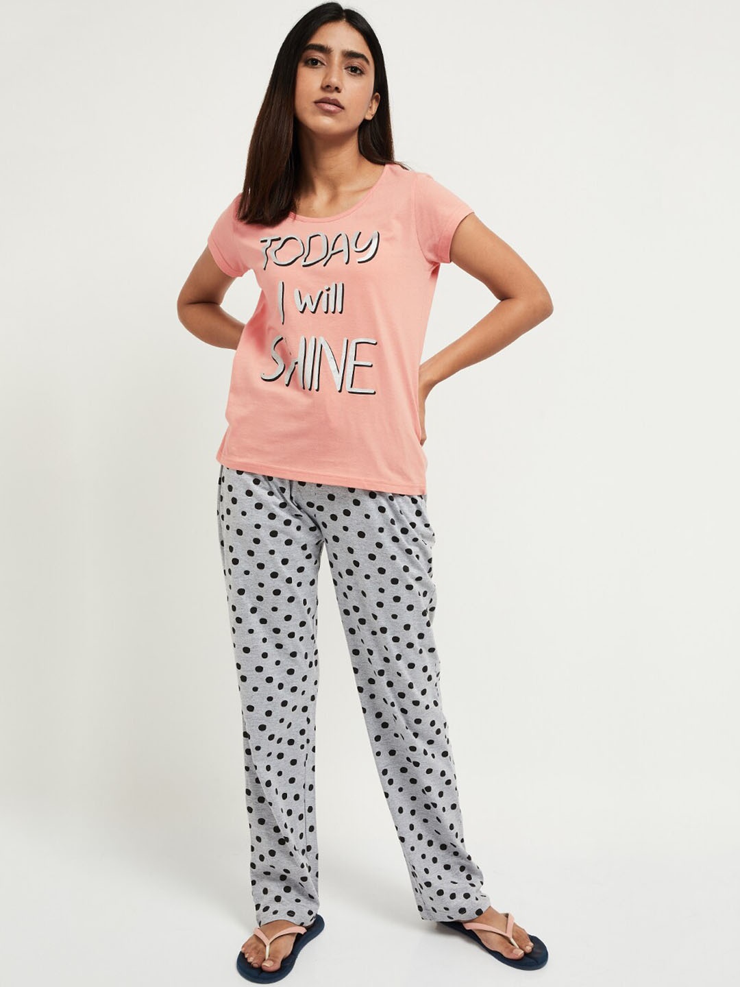 

max Women Printed Crew Neck T-shirt with Elasticated Lounge Pants, Pink