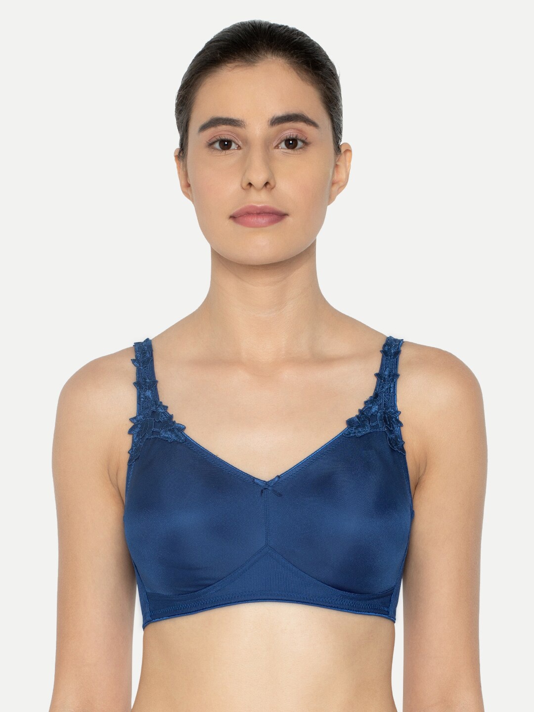 

Triumph Minimizer 21 Wireless Non Padded Comfortable High Support Big-Cup Bra, Blue