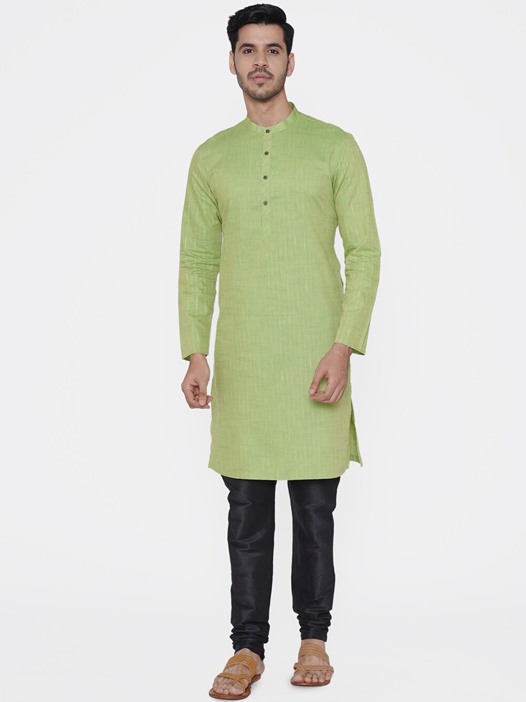 

Manyavar Men Green Solid Straight Kurta