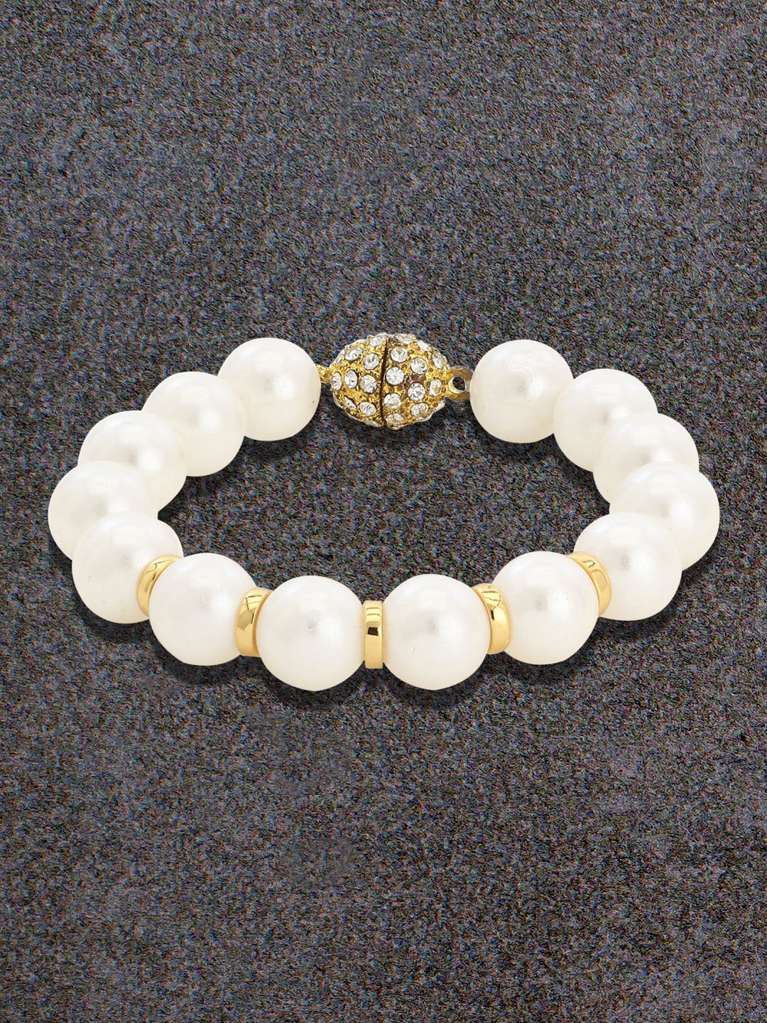 

Estele Off-White & Gold Pearl Bracelet