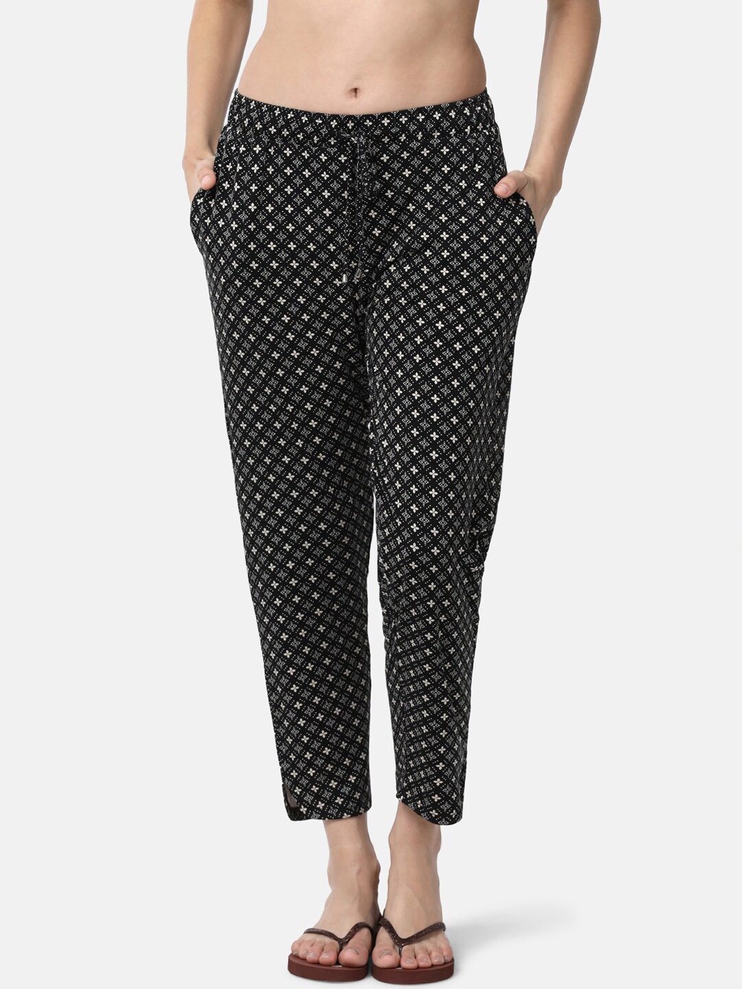 

Enamor Women Black & White Printed Relaxed Fit Shop in Pyjama Lounge Pants