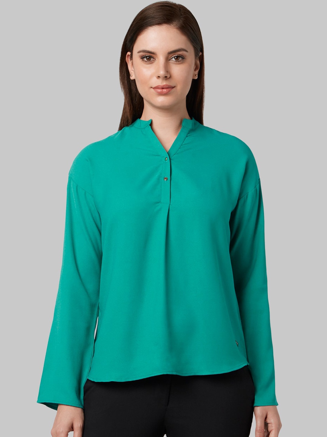 

Park Avenue Woman Women Green Solid Top
