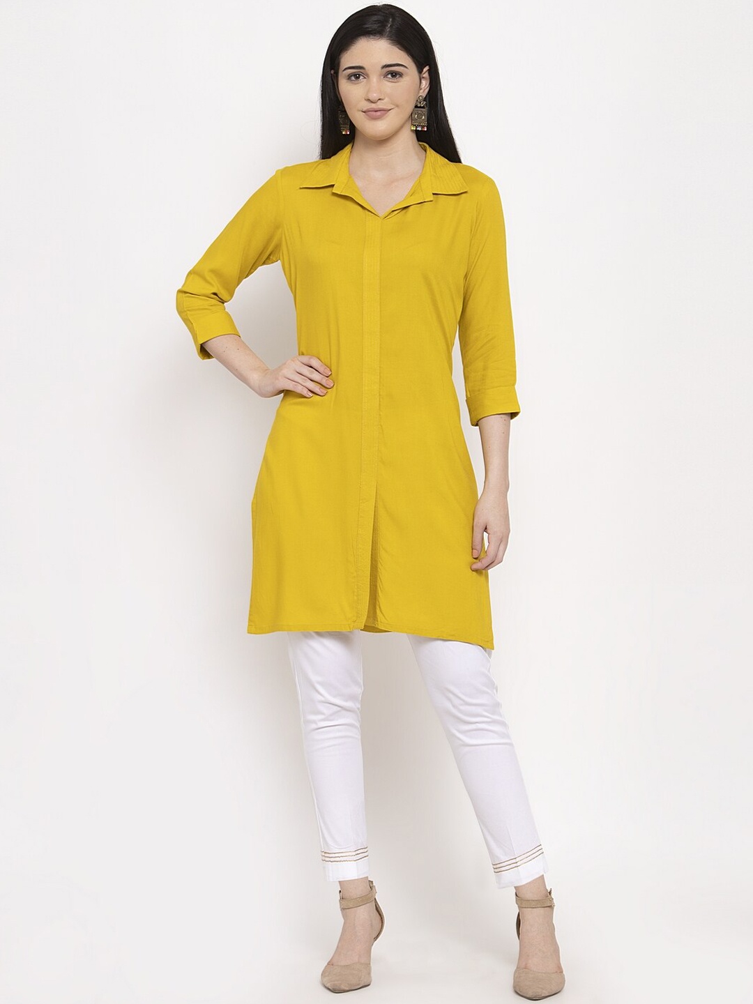 

DUGRI BE THE ONE Women Yellow & White Self Design Kurti with Pyjamas