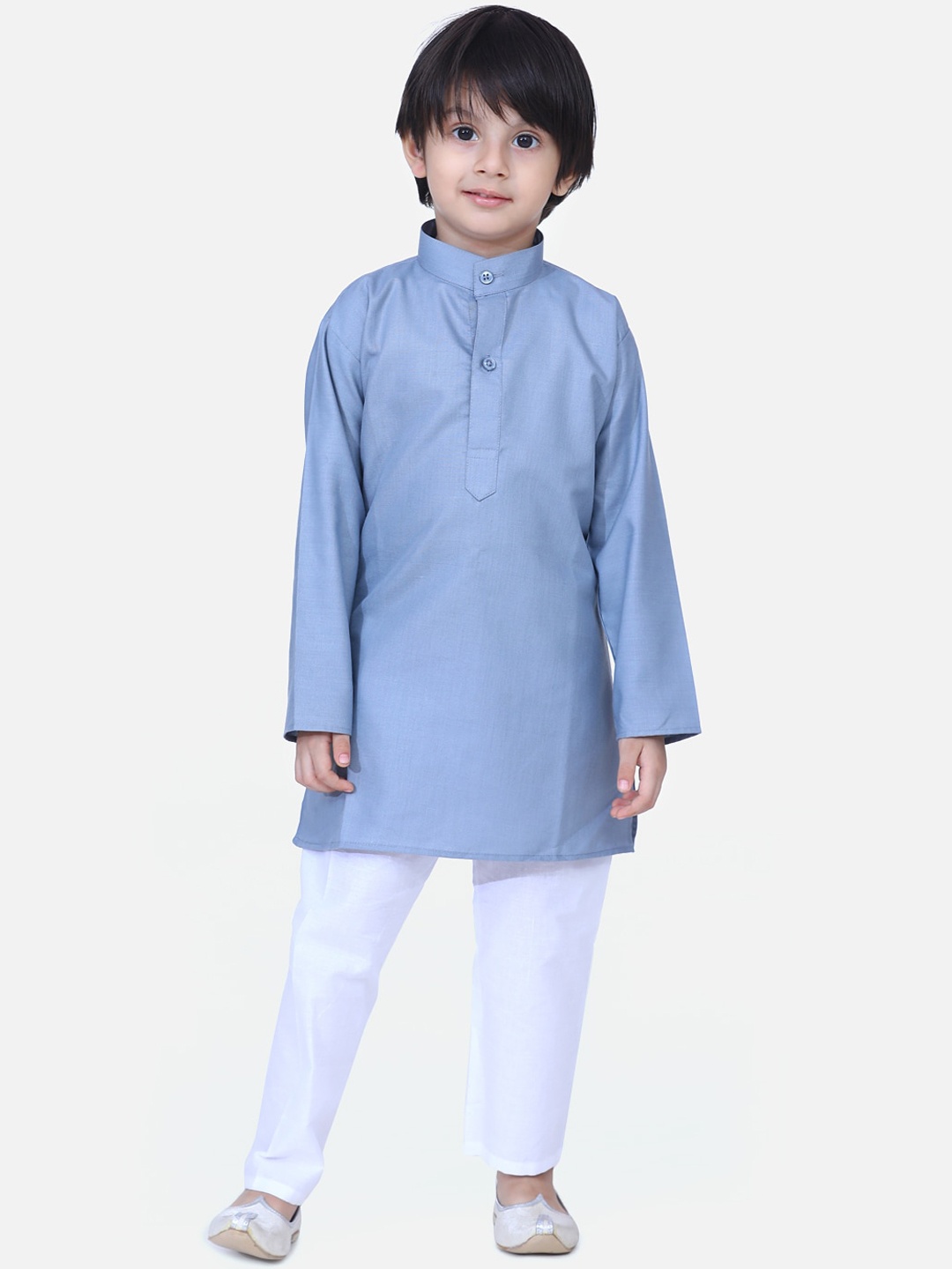 

BownBee Boys Grey Solid Kurta with Pyjamas