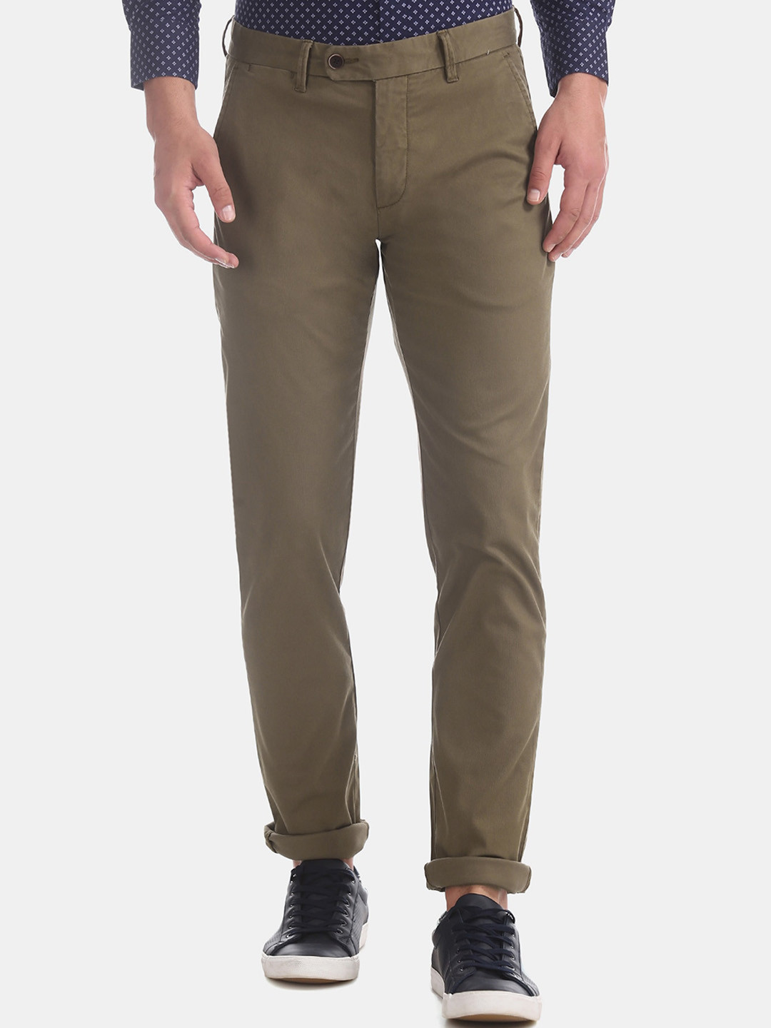 

Arrow Sport Men Brown Slim Fit Solid Chinos