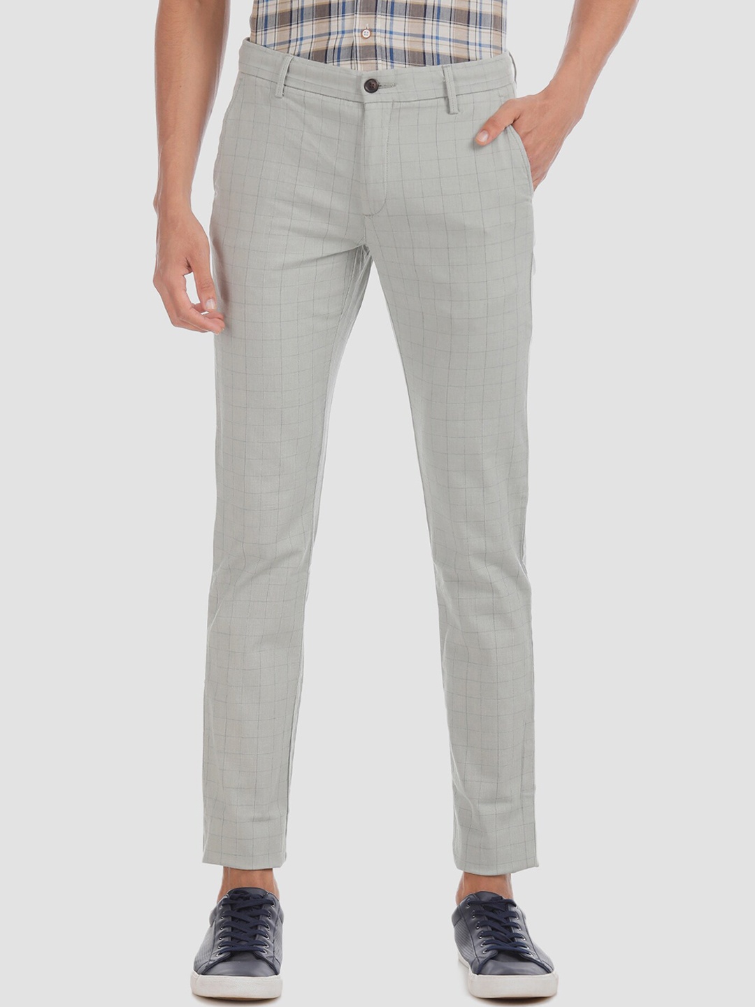 

Arrow Sport Men Grey Slim Fit Checked Regular Trousers