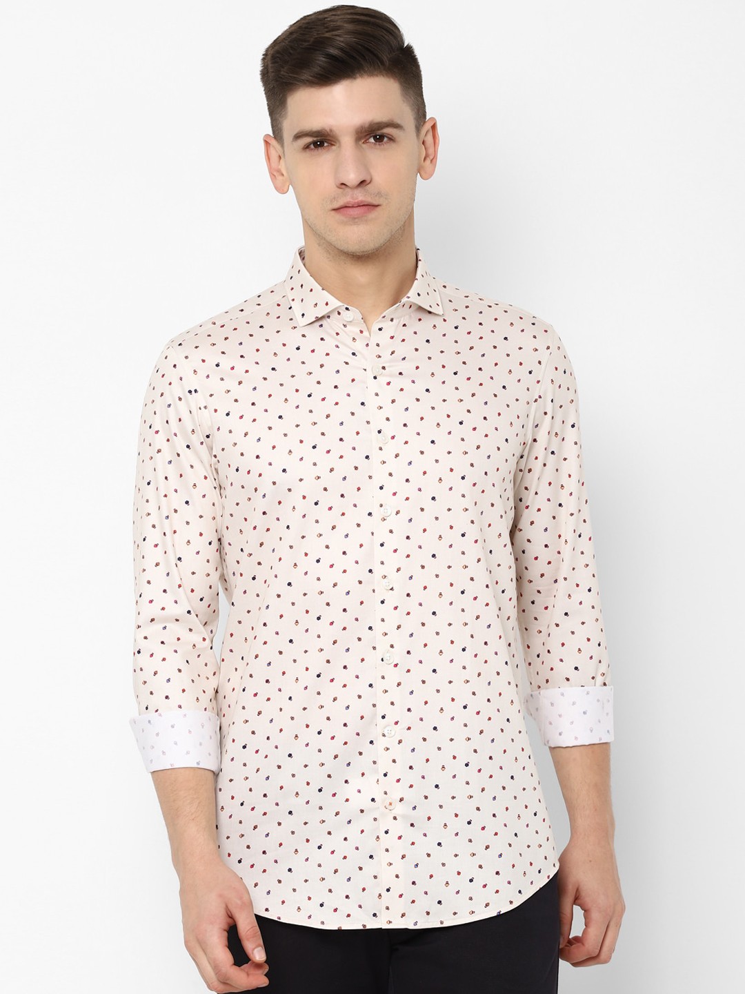 

SIMON CARTER LONDON Men Cream-Coloured & Red Regular Fit Printed Casual Shirt