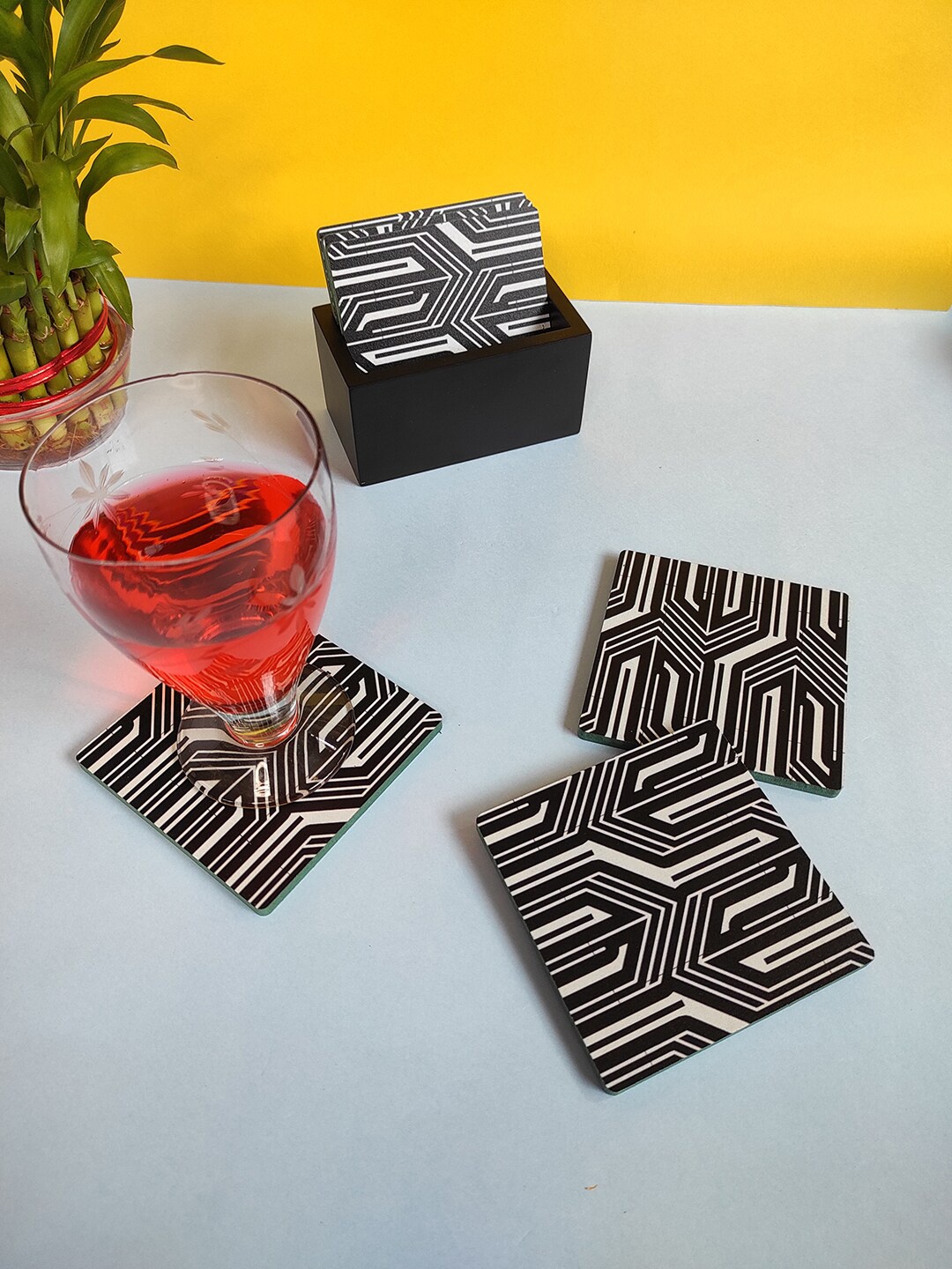 

CRAYTON Set Of 6 Black & White Abstract Print Square Wooden Coasters With Holder
