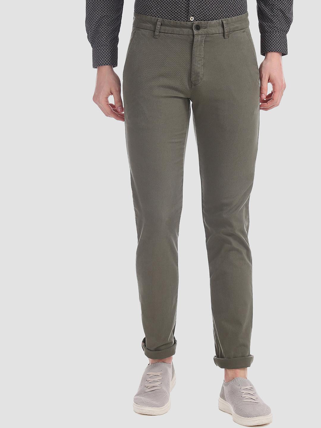 

Arrow Sport Men Green Slim Fit Solid Regular Trousers