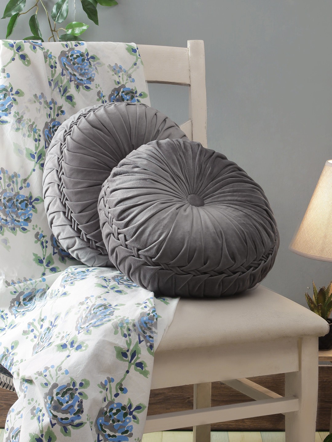 

ROMEE Set Of 2 Grey Solid Round Cushions