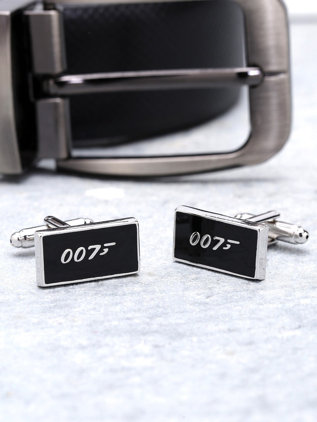 

Yellow Chimes Black & Silver-Toned Rectangle Cufflinks