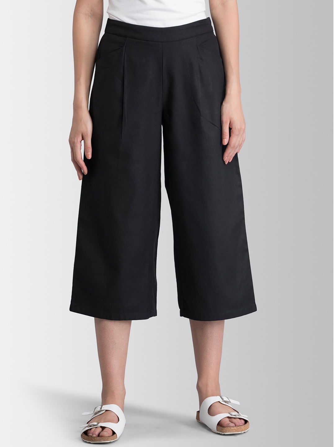 

FableStreet Women Black Regular Fit Solid Culottes