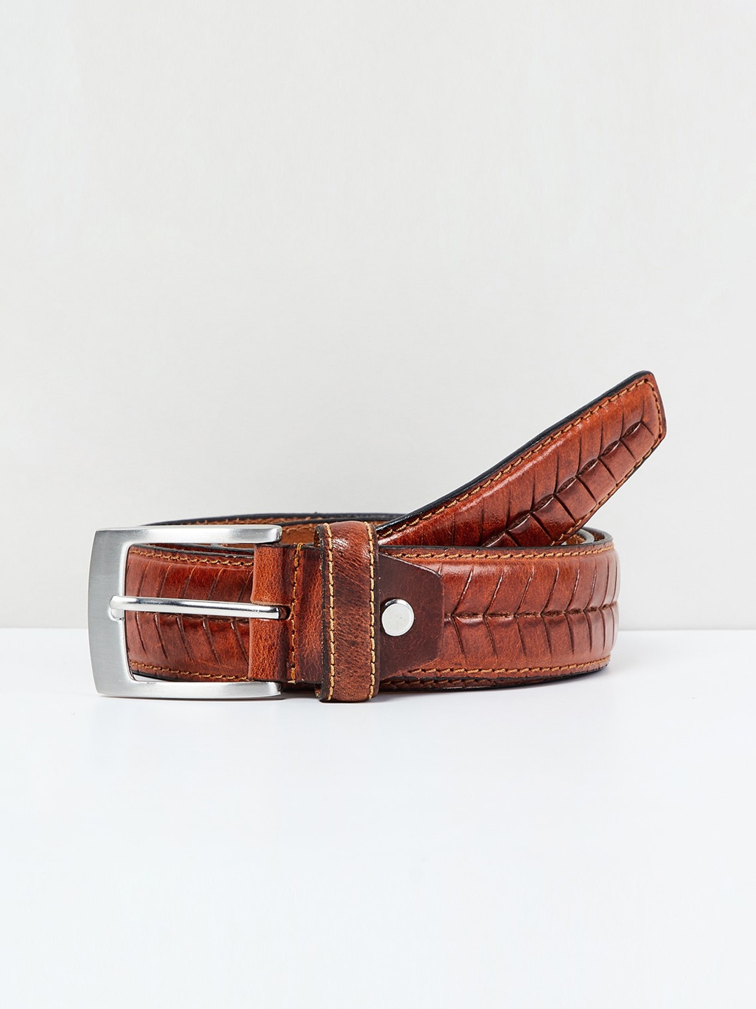 

max Men Tan Brown Solid Leather Belt