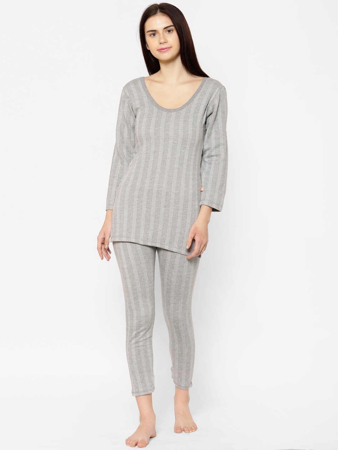 

MACK JONNEY Women Grey Striped Thermal Set