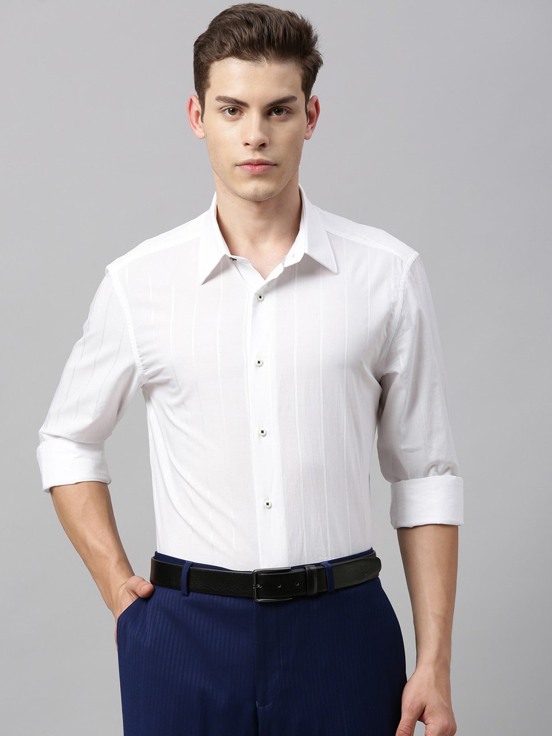 

RARE RABBIT Men White Tailored Fit Striped Casual Shirt