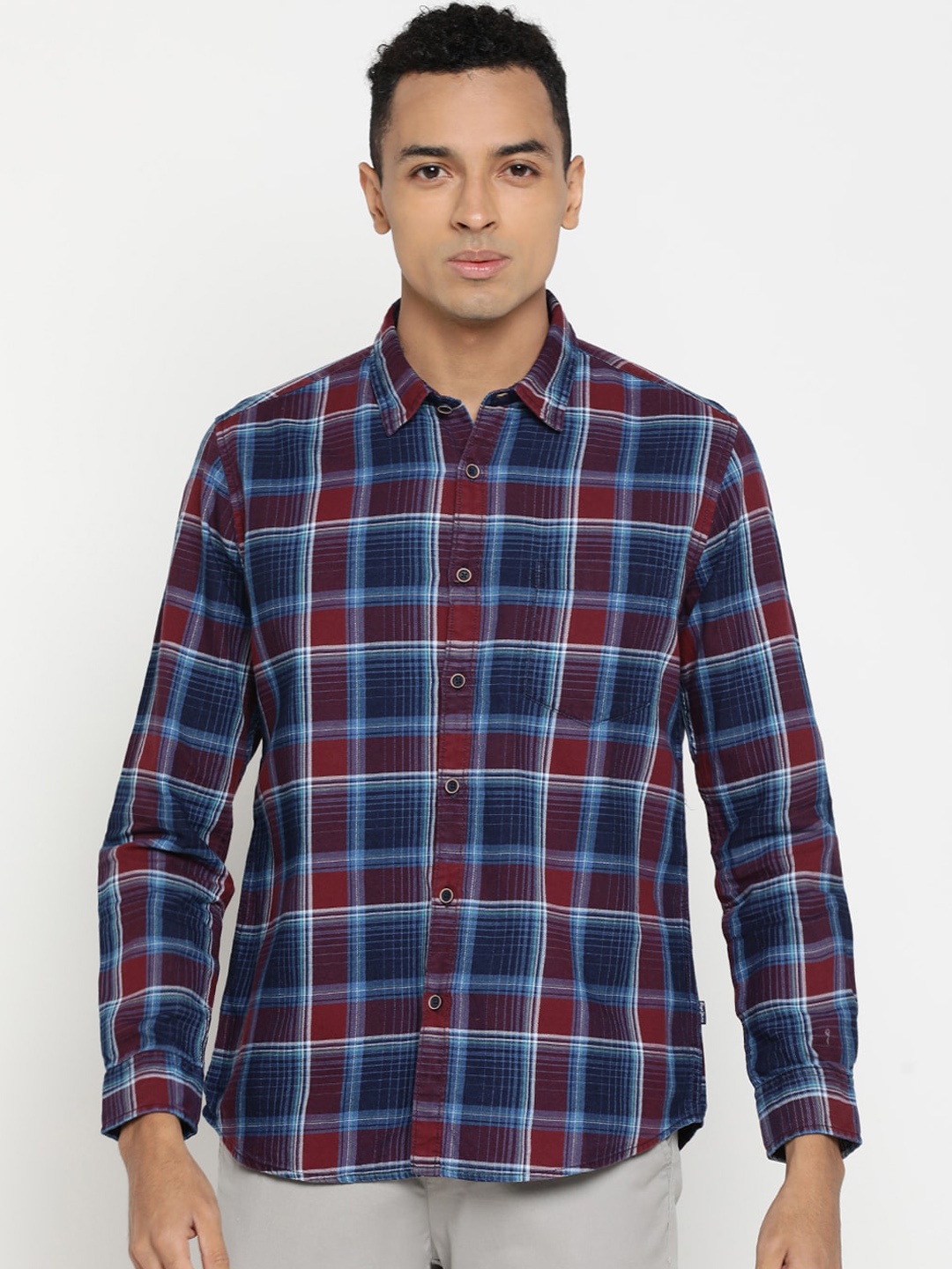 

Pepe Jeans Men Red & Blue Regular Fit Checked Casual Shirt