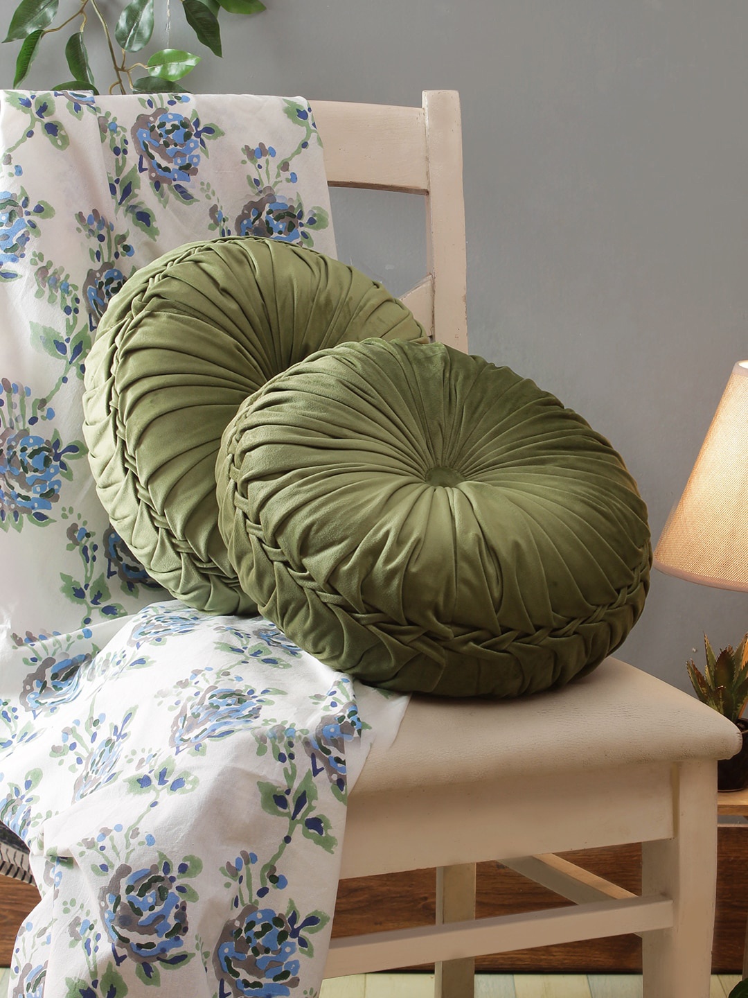 

ROMEE Set Of 2 Green Solid Round Cushions
