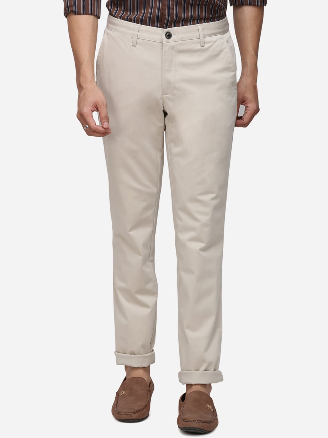 

JADE BLUE Men Cream-Coloured Regular Fit Solid Regular Trousers