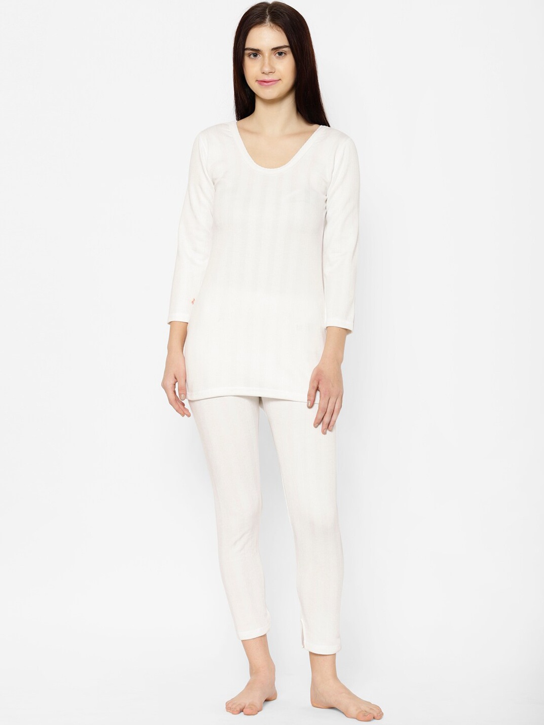 

VIMAL JONNEY Women White Solid Thermal Set