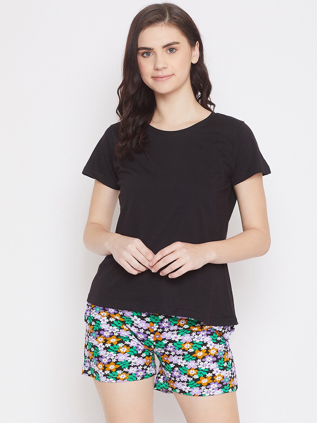 

Clovia Women Black Printed Night suit