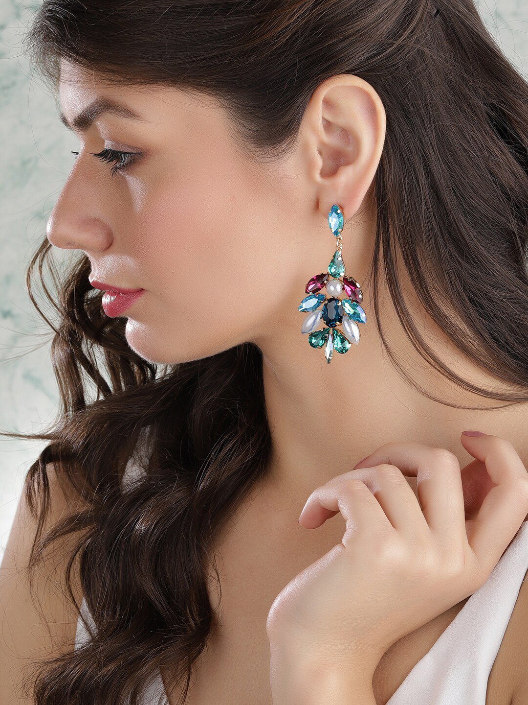 

TOKYO TALKIES X rubans FASHION ACCESSORIES Gold-Toned & Blue Leaf Shaped Drop Earrings