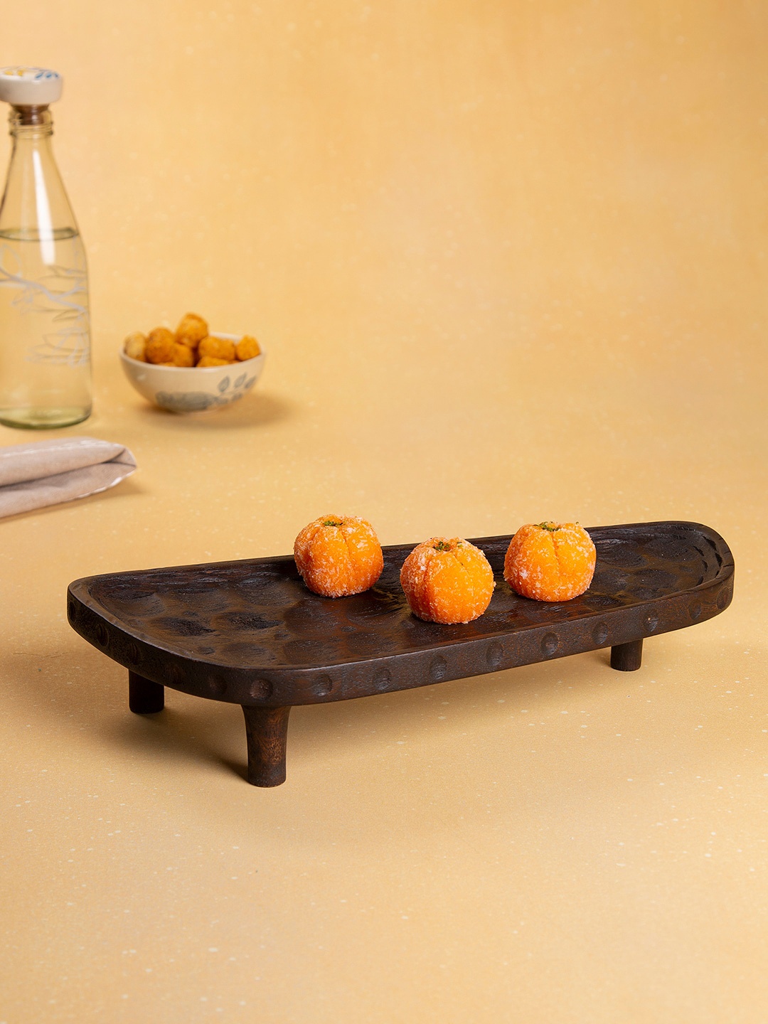 

ellementry Brown Tribal Mango Wood Serving Platter