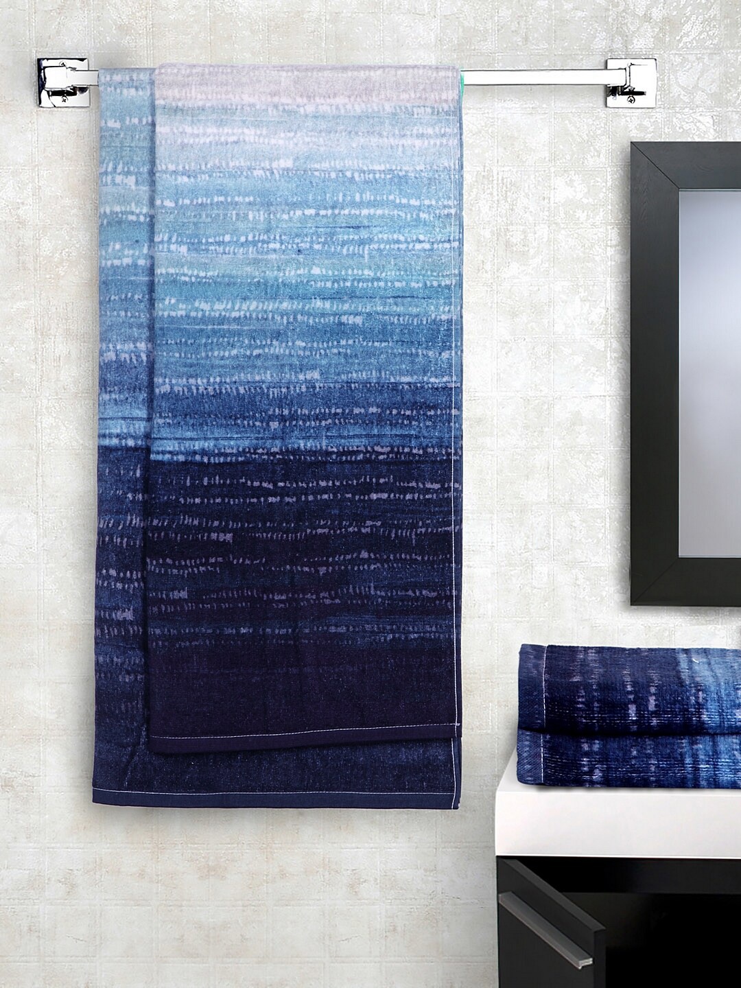 

BOMBAY DYEING Unisex Set Of 4 Blue Printed 550 GSM Towels