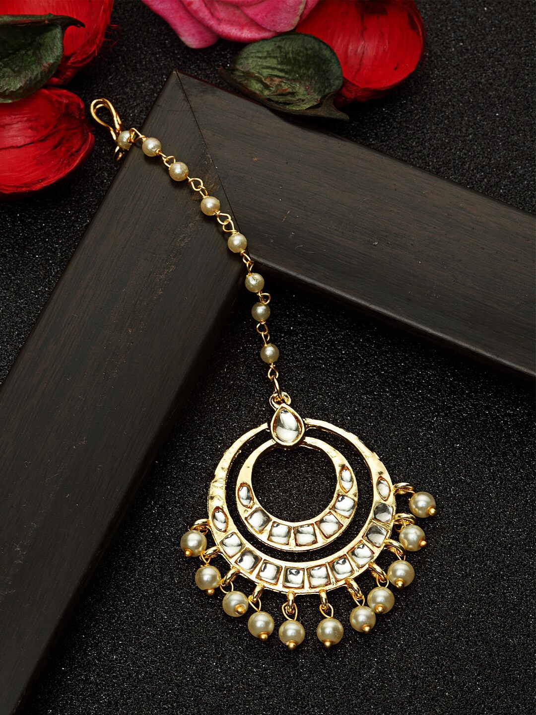 

Melani Borsa Gold-Plated Brass Handcrafted Maang Tika