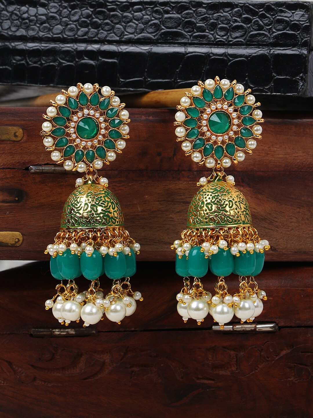 

ANIKAS CREATION Gold-Plated & Green Kundan And Beads Dome Shaped Jhumkas
